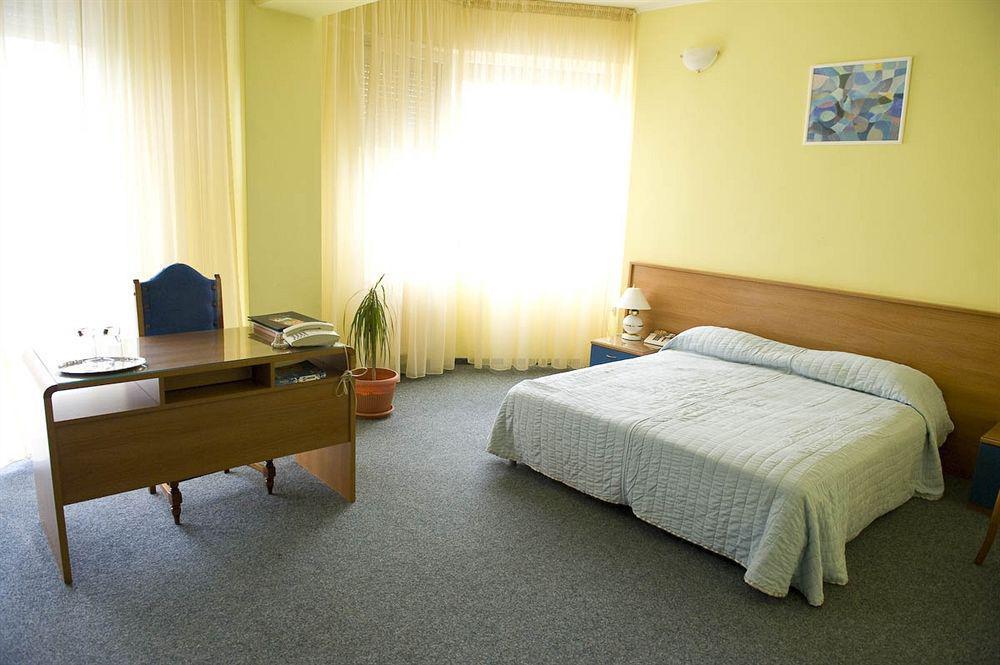 Hotel Reghina Temešvár Exteriér fotografie